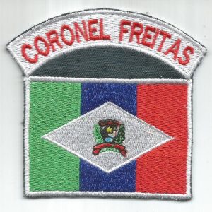 Bandeira Do Município De Coronel Freitas Com Tarjeta – Bordado